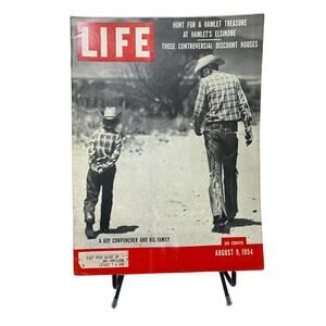 Life Magazine August 9 1954 Hunt for a Hamlet Treasure